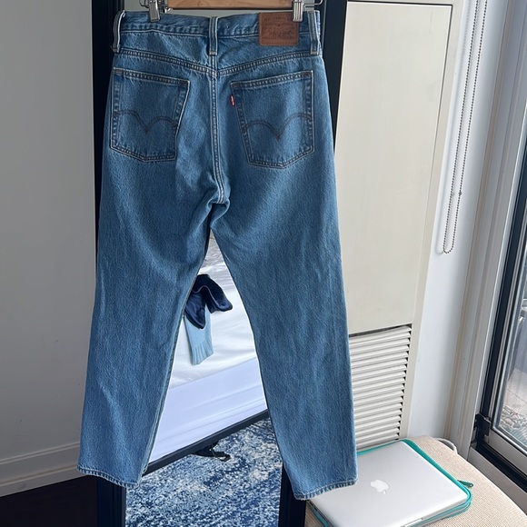 Levi wedgie blue jeans. Perfect condition - Picture 5 of 5